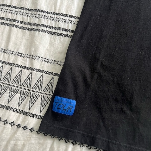 BTS Map of The Soul Tour Tee Size Large - Picture 5 of 6